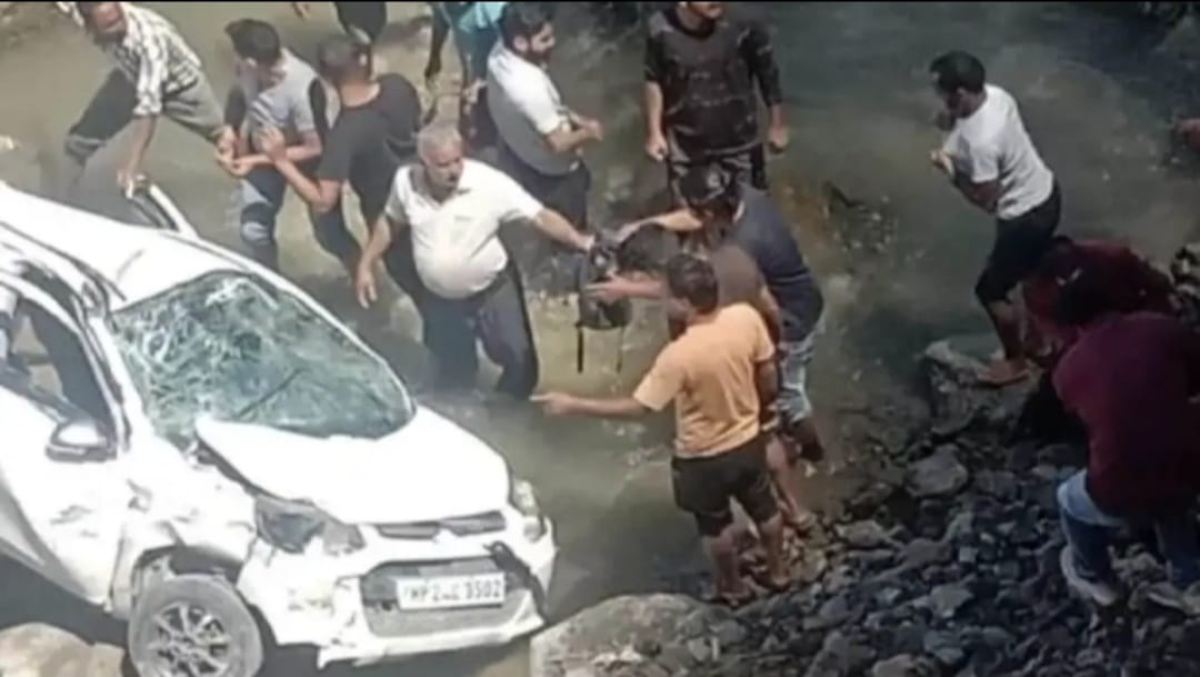 "Car Plunges into River on Naugawan Motor Road, Two Youths Seriously Injured"