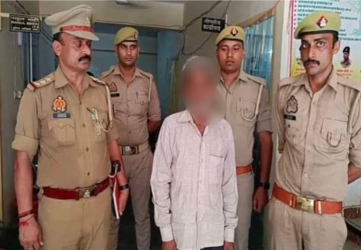 प्रेमी ने की प्रेमिका उषा देवी की हत्या, पुलिस ने मामले का खुलासा करते हुए आरोपी को गिरफ्तार कर लिया है।