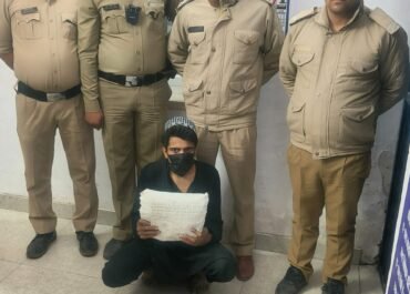 युवाओं को नशे की गिरफ्त से बचाने हेतु नैनीताल पुलिस की कड़ी कार्रवाई,वनभूलपुरा पुलिस ने नशे के सौदागर को 42 नशीले इंजेक्शन के साथ किया गिरफ्तार।
