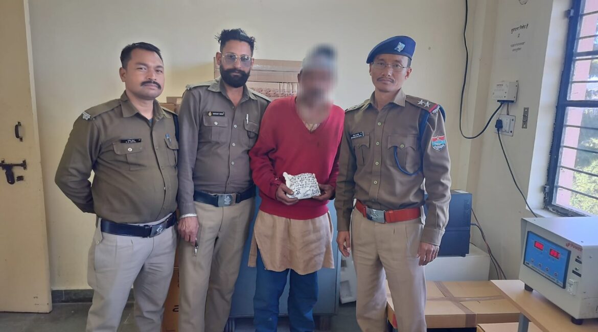 होली पर्व के दृष्टिगत नैनीताल पुलिस का सघन चैकिंग अभियान जारी, मुक्तेश्वर पुलिस ने चरस तस्कर को किया गिरफ्तार।