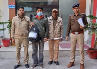 रामनगर पुलिस ने मात्र 08 घंटे में चोरी की वारदात का किया खुलासा, अभियुक्त चोरी के सामान सहित गिरफ्तार।