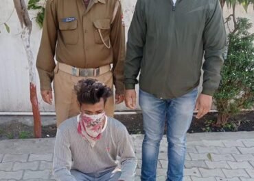 कालाढूंगी पुलिस ने स्मैक और लालकुआं पुलिस ने अवैध शराब के साथ दो तस्करों को किया गिरफ्तार।