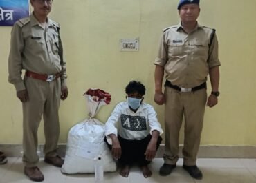 नैनीताल पुलिस का नशे पर वार लगातार जारी, चोरगलिया पुलिस ने एक नशे के तस्कर को किया गिरफ्तार, कब्जे से 146 पाउच अवैध शराब बरामद।