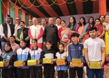 सरकार के तीन वर्ष पूर्ण होने पर कालाढूंगी में भव्य समारोह, जनकल्याणकारी योजनाओं की जानकारी दी गई।
