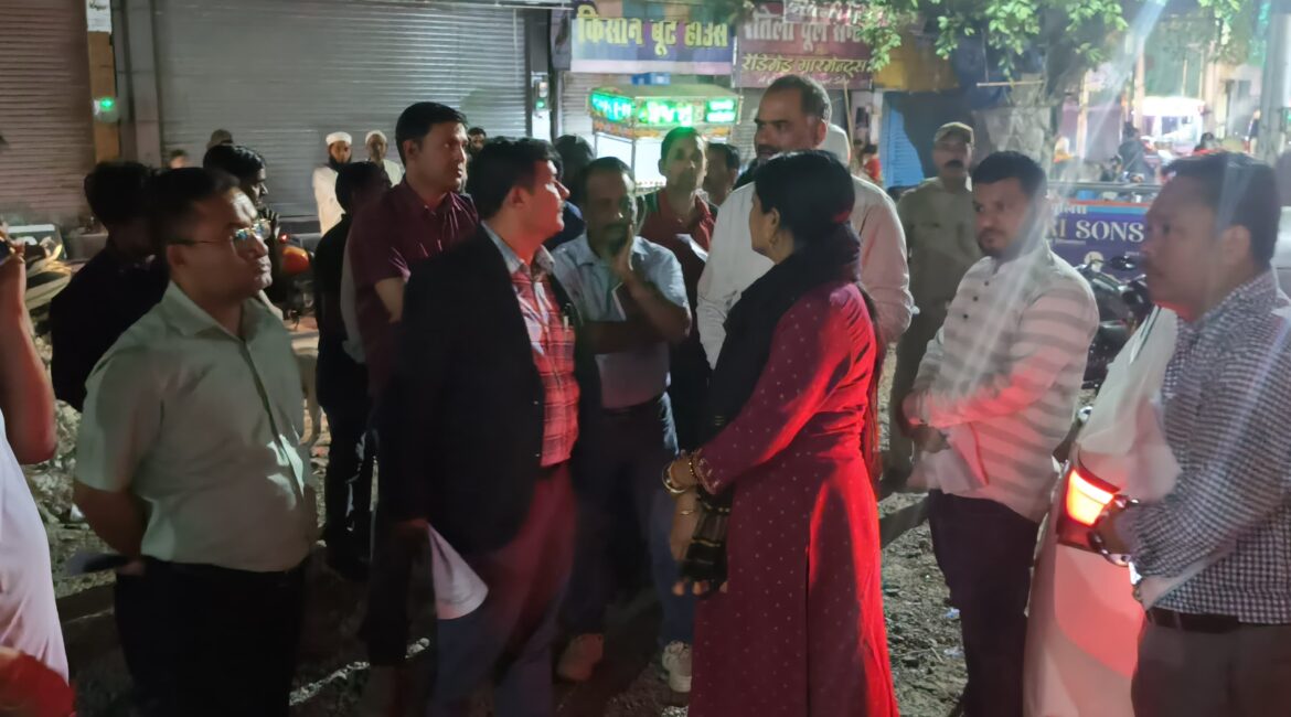 हल्द्वानी में सड़क चौड़ीकरण को लेकर प्रशासनिक अभियान तेज, अतिक्रमणकारियों को दी सख्त चेतावनी।