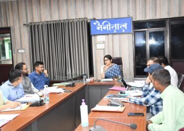 जल संरक्षण को लेकर जिलाधिकारी ने SARRA कार्यों की ली समीक्षा बैठक, कैंचीधाम, ओखलकांडा व भीमताल में विशेष जल योजना पर जोर।