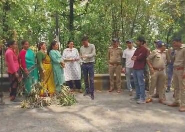 ग्रीष्मकाल में वनाग्नि रोकथाम को लेकर प्रशासन सतर्क, नैनीताल वन प्रभाग द्वारा फायर ड्रिल और सफाई अभियान जारी।