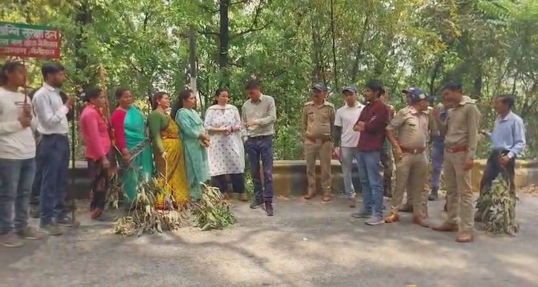 ग्रीष्मकाल में वनाग्नि रोकथाम को लेकर प्रशासन सतर्क, नैनीताल वन प्रभाग द्वारा फायर ड्रिल और सफाई अभियान जारी।