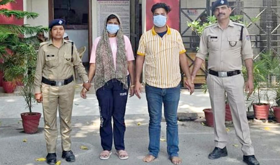 प्रेमजाल में फंसाकर वाहन चालकों को ब्लैकमेल करने वाला गिरोह गिरफ्तार, कोटद्वार पुलिस की बड़ी कार्रवाई, बिजनौर के युवक-युवती पर दर्जनों लोगों को ठगने का आरोप।