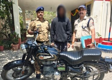 काठगोदाम में चोरी हुई बुलेट के साथ शातिर चोर गिरफ्तार, नैनीताल पुलिस की सराहनीय कार्यवाही।