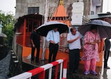 हल्द्वानी में बारिश के बाद जलभराव की स्थिति पर प्रशासन सख्त, विभिन्न क्षेत्रों में किया स्थलीय निरीक्षण।