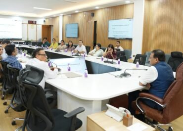 वित्त आयोग के उत्तराखण्ड दौरे की तैयारियों को लेकर मुख्य सचिव ने की समीक्षा बैठक, मुख्य सचिव आनंद बर्द्धन ने दिये सभी व्यवस्थाएं दुरुस्त रखने के निर्देश।