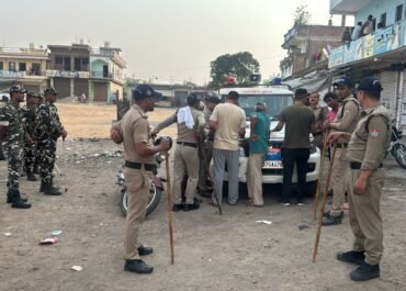 नैनीताल पुलिस का सत्यापन अभियान तेज़ी से जारी, SSP के सख्त निर्देश पर चल रहा सघन अभियान।