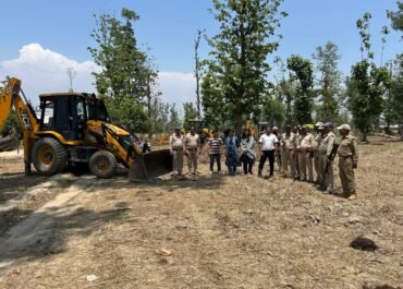 वन विभाग की बड़ी कार्रवाई: कुमुगडार आरक्षित वन क्षेत्र से 15 हेक्टेयर भूमि अतिक्रमण मुक्त।