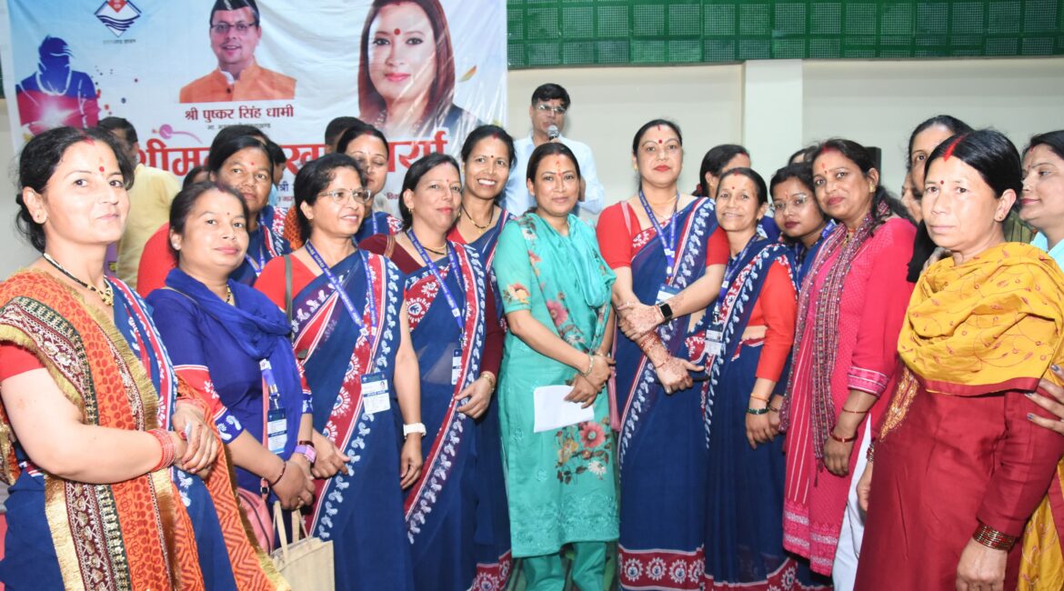 खिलाड़ी देंगे देवभूमि को ग्लोबल पहचान: रेखा आर्या, भीमताल में बैडमिंटन हॉल और मल्टीपरपज हॉल का खेल मंत्री ने किया लोकार्पण।