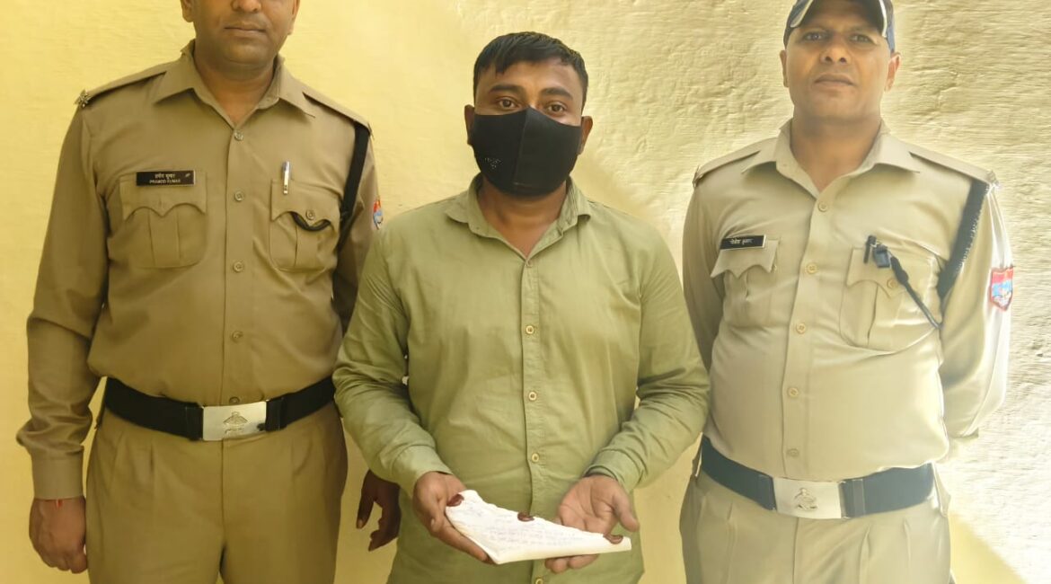 काठगोदाम पुलिस की सख्ती: 315 बोर के अवैध तमंचे के साथ युवक गिरफ्तार।