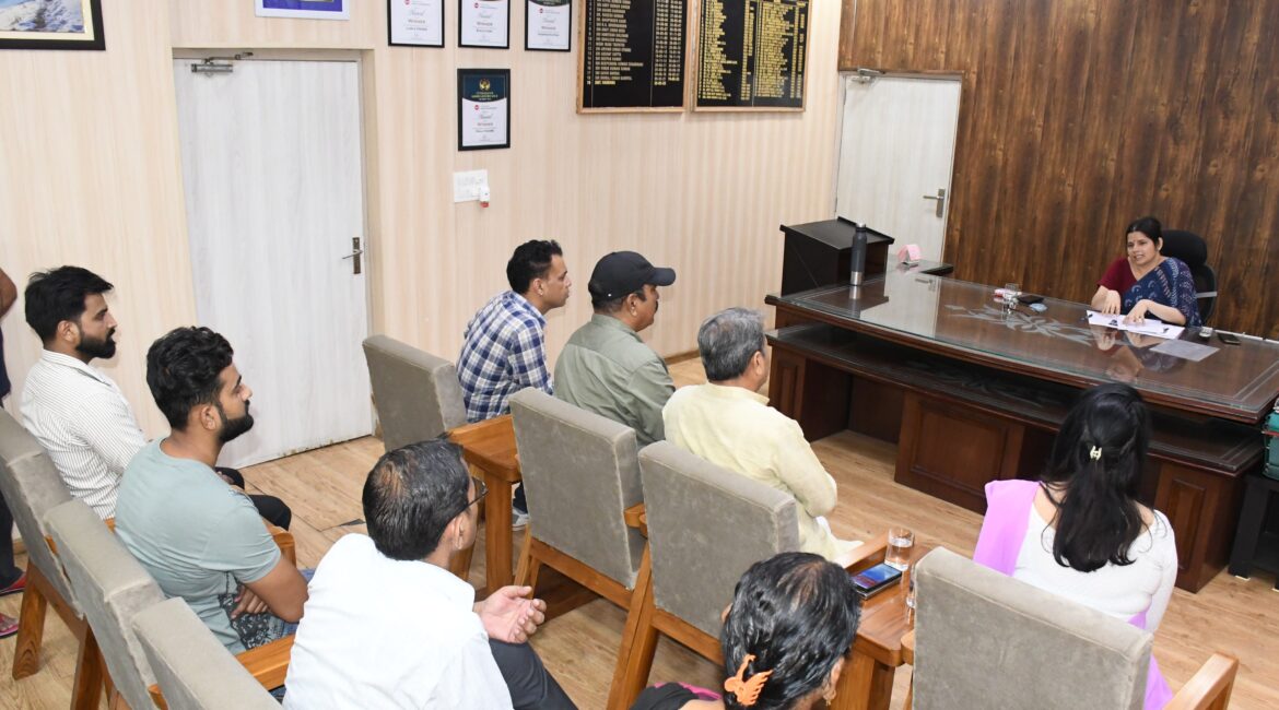 हल्द्वानी में रकसिया एवं देवखड़ी नालों पर अतिक्रमण रोकथाम हेतु उच्चस्तरीय बैठक, मानसून सुरक्षा को लेकर तय हुई कार्ययोजना।