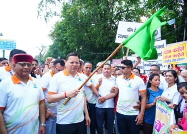 ‘रन फॉर योगा’ में मुख्यमंत्री धामी ने लिया हिस्सा, कहा - “योग को जीवनशैली बनाएं”