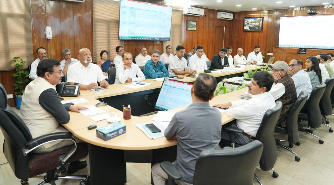 SASCI योजना 2025-26: सुधारों में तेजी लाकर 615 करोड़ की अनटाइड फंड का करें समुचित उपयोग — मुख्य सचिव आनंद बर्धन।
