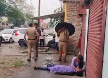 टांडा चौराहे के पास युवक का शव मिलने से हड़कंप, पोस्टमार्टम के बाद मौत का कारण होगा स्पष्ट।
