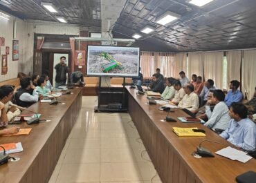 गंगा और सहायक नदियों के संरक्षण को लेकर जिला गंगा समिति की बैठक आयोजित।