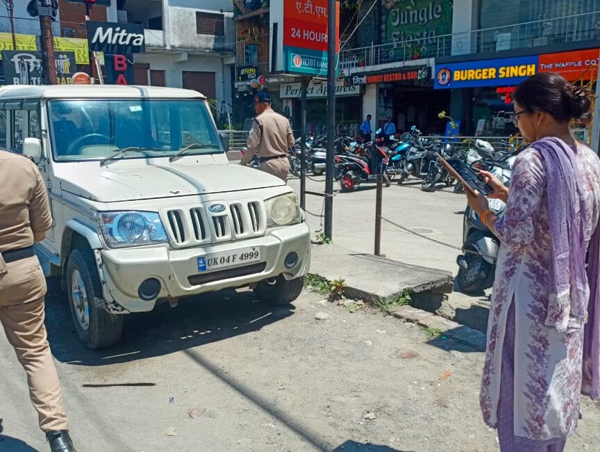 परिवहन विभाग का चेकिंग अभियान: 79 वाहनों के चालान, एक वाहन सीज।