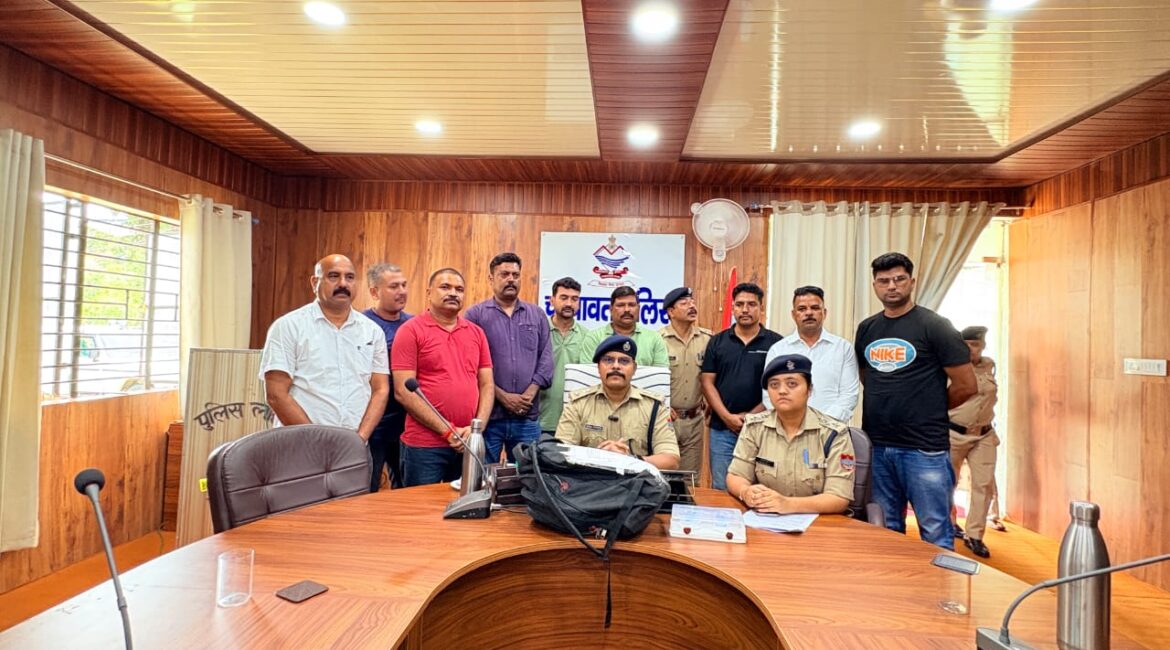 MDMA ड्रग्स की अब तक की सबसे बड़ी बरामदगी: चंपावत पुलिस की बड़ी कार्रवाई, महिला गिरफ्तार।