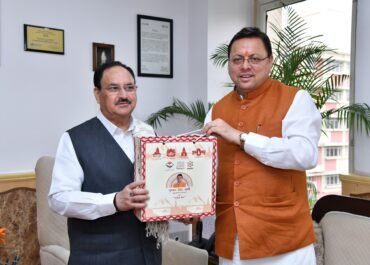 मुख्यमंत्री धामी ने की केंद्रीय स्वास्थ्य मंत्री से मुलाकात, उत्तराखंड के लिए मांगी स्वास्थ्य सुविधाओं में विस्तार की मंजूरी।