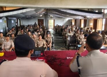 पंचायत चुनाव: नैनीताल पुलिस ने सुरक्षाबलों को दिए कड़े निर्देश, मतदान केंद्रों को रवाना।
