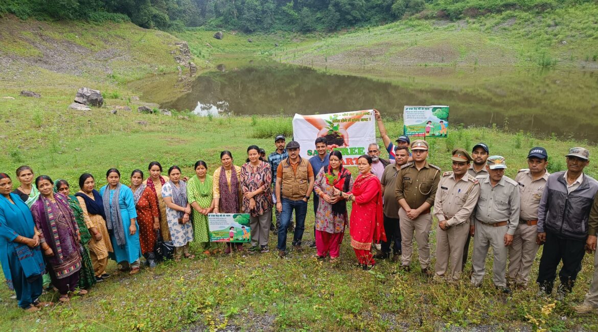 झीलों की धरोहर बचाने को "एक पेड़ माँ के नाम": सातताल से शुरू हुआ विशेष पौधारोपण अभियान।