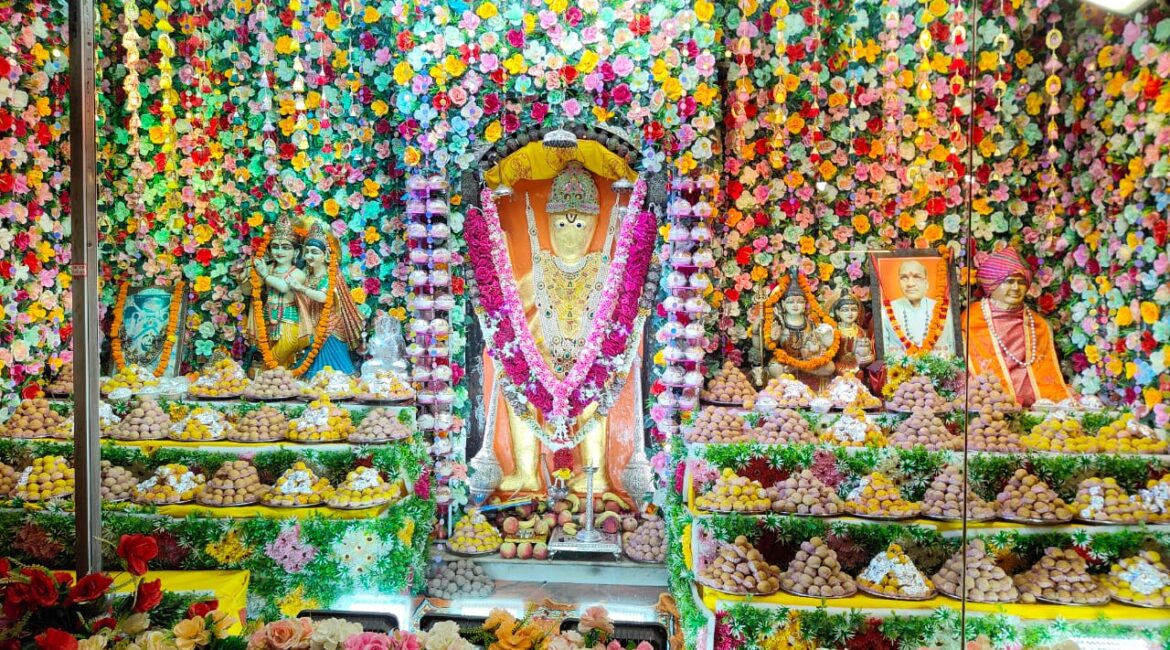 सिद्ध पीठ श्री बालाजी मंदिर स्थापना दिवस धूमधाम से सम्पन्न।