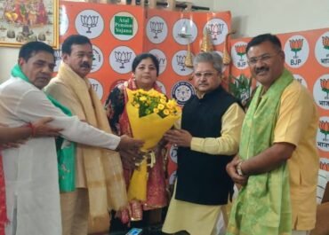 भाजपा नेता शिशुपाल सिंह रावत की वरिष्ठ नेताओं से भेंट, रामनगर की प्रगति को लेकर हुई महत्वपूर्ण चर्चा।