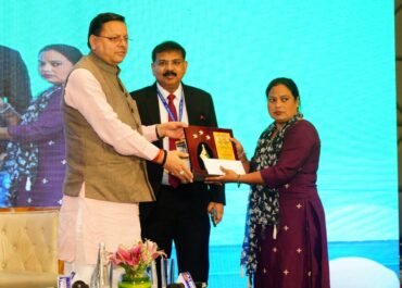 ग्राउंड जीरो पर रहकर काम करना ही असली सेवा : मुख्यमंत्री धामी,  युवा संवाद कार्यक्रम में सीएम धामी ने रखे विचार, यूसीसी और नकल विरोधी कानून पर भी बोले।