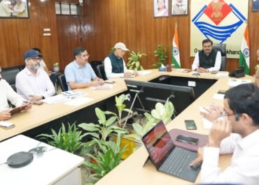 मुख्य सचिव आनंद बर्द्धन के निर्देश – धराली में वैकल्पिक मार्ग व त्वरित राहत कार्य सुनिश्चित हों