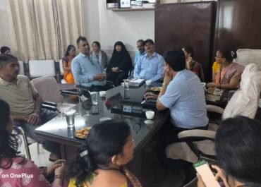 एम.पी. हिंदू इंटर कॉलेज में पीटीए की त्रैमासिक बैठक संपन्न, विद्यालय विकास पर हुआ मंथन।