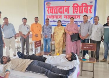 ब्लॉक प्रमुख मंजू नेगी ने किया रक्तदान शिविर का शुभारंभ, 22 यूनिट रक्त एकत्र।