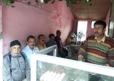 मेहनत की जीत: नकलविहीन परीक्षा प्रणाली से दीपक और परिवार की सफलता की कहानी।