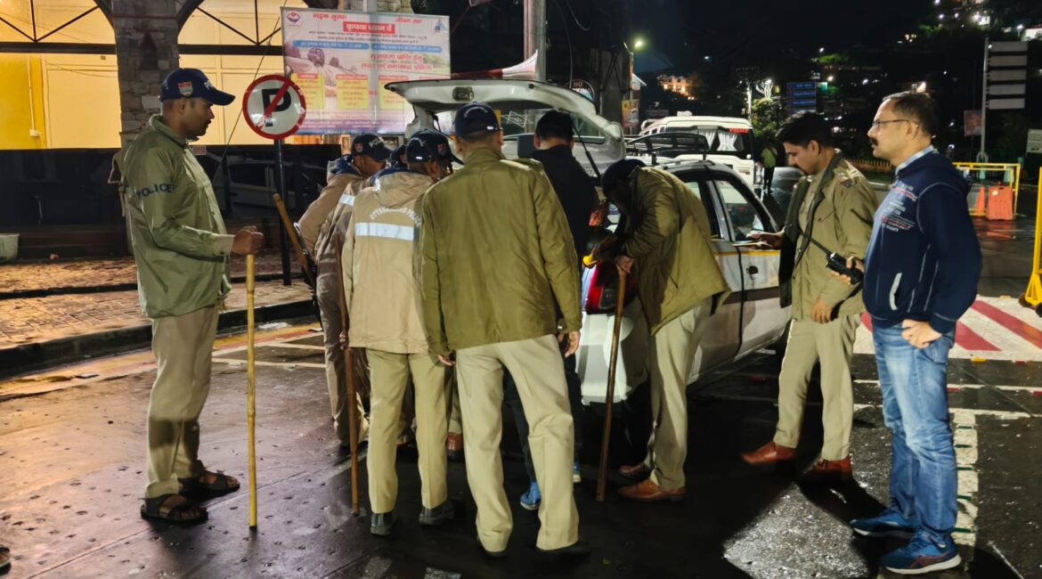एसएसपी प्रहलाद मीणा के निर्देशन में, सड़क हादसों पर अंकुश के लिए नैनीताल पुलिस का ड्रंक एंड ड्राइव अभियान जारी।
