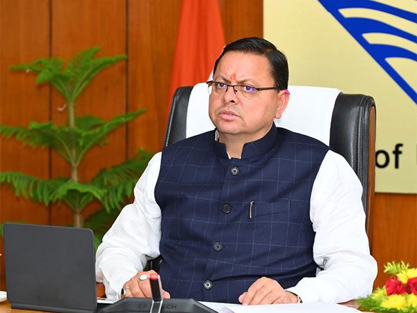 नकल माफियाओं पर सीएम धामी का सख्त रुख – बोले, किसी भी सूरत में बख्शा नहीं जाएगा।