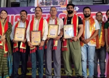 शिक्षक दिवस पर ‘उत्कृष्ट शिक्षक सम्मान 2025’ का भव्य आयोजन।