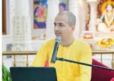 इस्कॉन रामनगर में संडे फीस्ट – पितृ तर्पण एवं श्राद्ध का महत्व बताया।