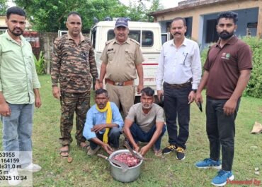 वन सुरक्षा बल की बड़ी कार्रवाई – बाजपुर में चीतल का मांस बरामद, दो गिरफ्तार, मुख्य आरोपी फरार।