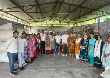 ब्लॉक प्रमुख, ज्येष्ठ ब्लॉक प्रमुख व ग्राम प्रधानों ने किया वेस्ट वॉरियर कॉर्बेट ऑफिस और एमआरएफ का दौरा।