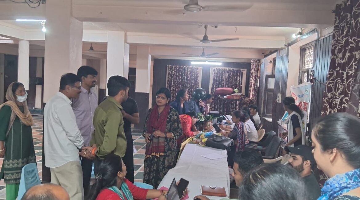 हल्द्वानी नगर निगम क्षेत्र में वार्डवार जन सुविधा शिविरों का आयोजन, नागरिकों की समस्याओं का हो रहा त्वरित निस्तारण।