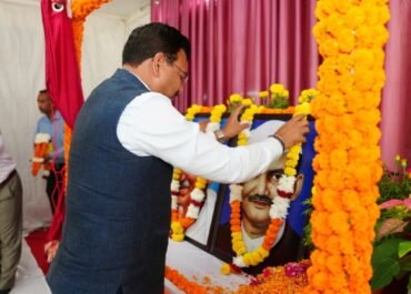 मुख्य सचिव ने गांधी और शास्त्री की जयंती पर दी श्रद्धांजलि