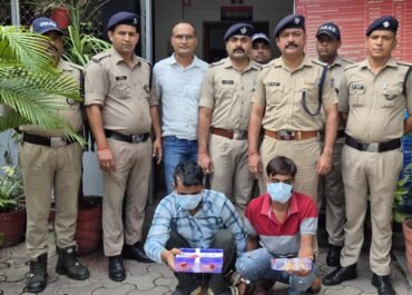 नैनीताल पुलिस के नेतृत्व में बड़ी सफलता: 22 तोला सोने के जेवरात सहित दो चोर गिरफ्तार।