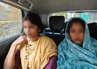 करवाचौथ की खरीददारी के दौरान बुआ-भतीजी चोर गैंग गिरफ्तार — पुलिस ने 2 घंटे में किया खुलासा।