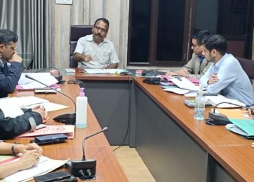 डीएम ने दिए दोगुनी गति से काम के निर्देश — एडीबी वित्त पोषित हल्द्वानी परियोजना की समीक्षा, 2026 तक पूर्ण होंगे सभी कार्य।