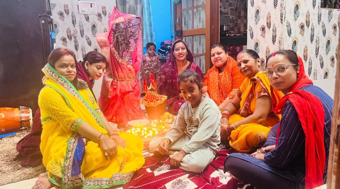 रामनगर में भक्तिभाव से मनाई गई देव उठावनी एकादशी — किया तुलसी पूजन व श्रृंगार। 