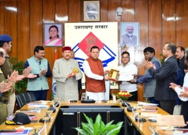 सचिवालय में सड़क सुरक्षा परिषद की बैठक: सीएम धामी ने दिए कड़े निर्देश, दुर्घटना नियंत्रण पर फोकस”